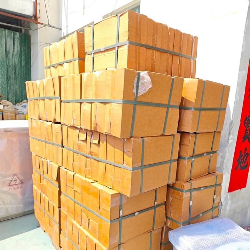 Первая партия заказов на ящики для счетчиков электроэнергии от новых клиентов из Великобритании успешно отправлена.